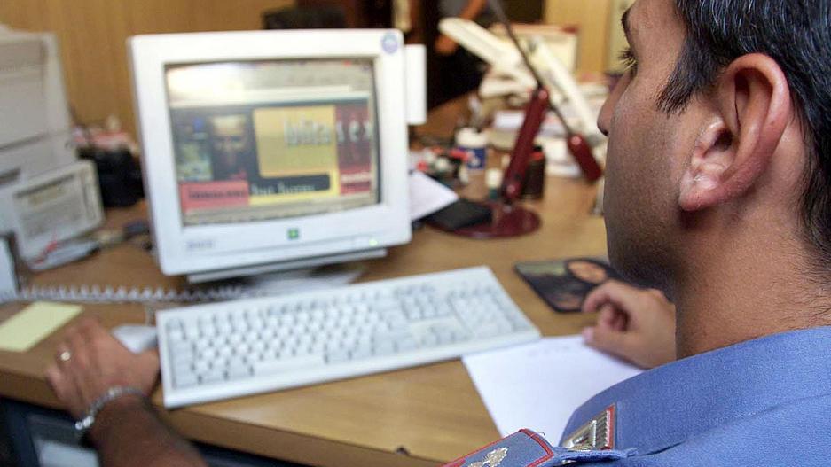 Truffa a Spilamberto, paga 48mila euro ma la merce non esiste