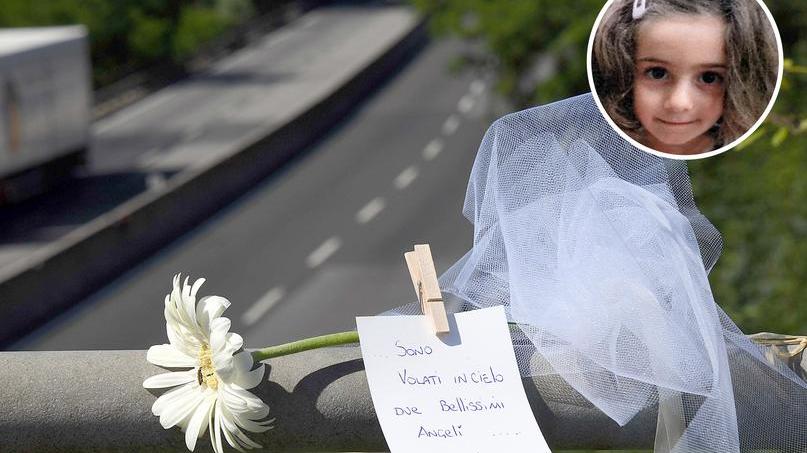 Le due sorelline sono morte sul colpo nell’impatto col Tir