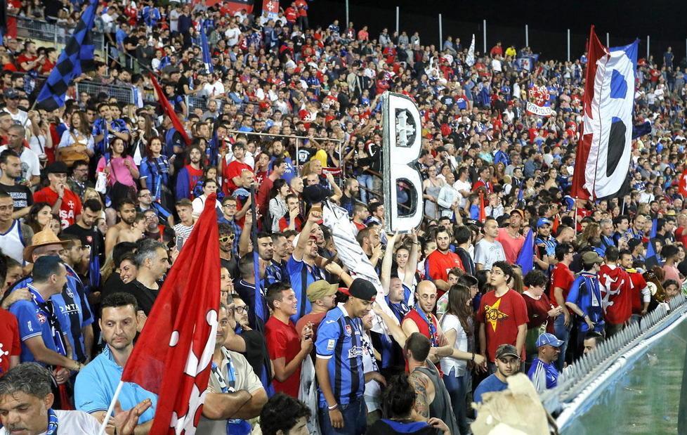 La curva Nord: «Trovare subito una soluzione» 