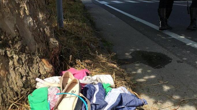 Investita da un’auto mentre attraversa la strada