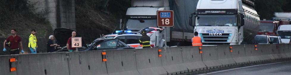 Le due sorelline sono morte sul colpo nell’impatto col Tir 