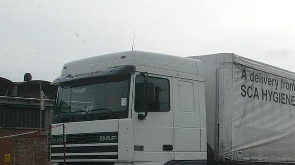 Confindustria boccia il Comune che vuol “tassare” le cartiere