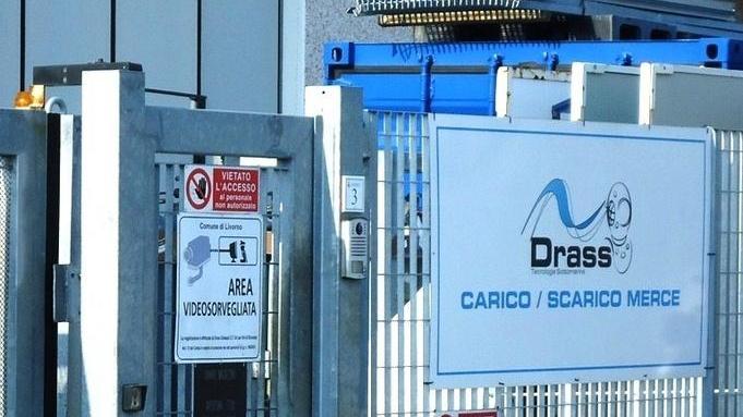 Un’opera che divide in due la Drass