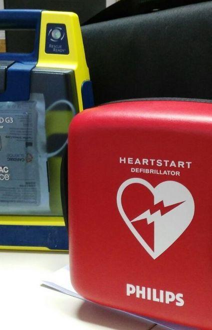 L’Avis dona due defibrillatori 