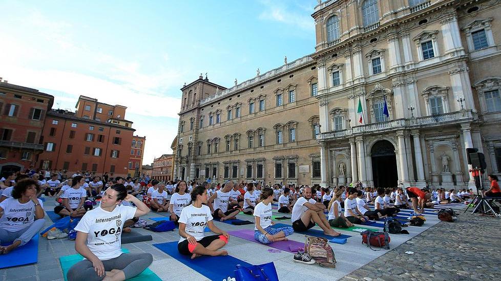 Piazza Roma: palestra per lo yoga