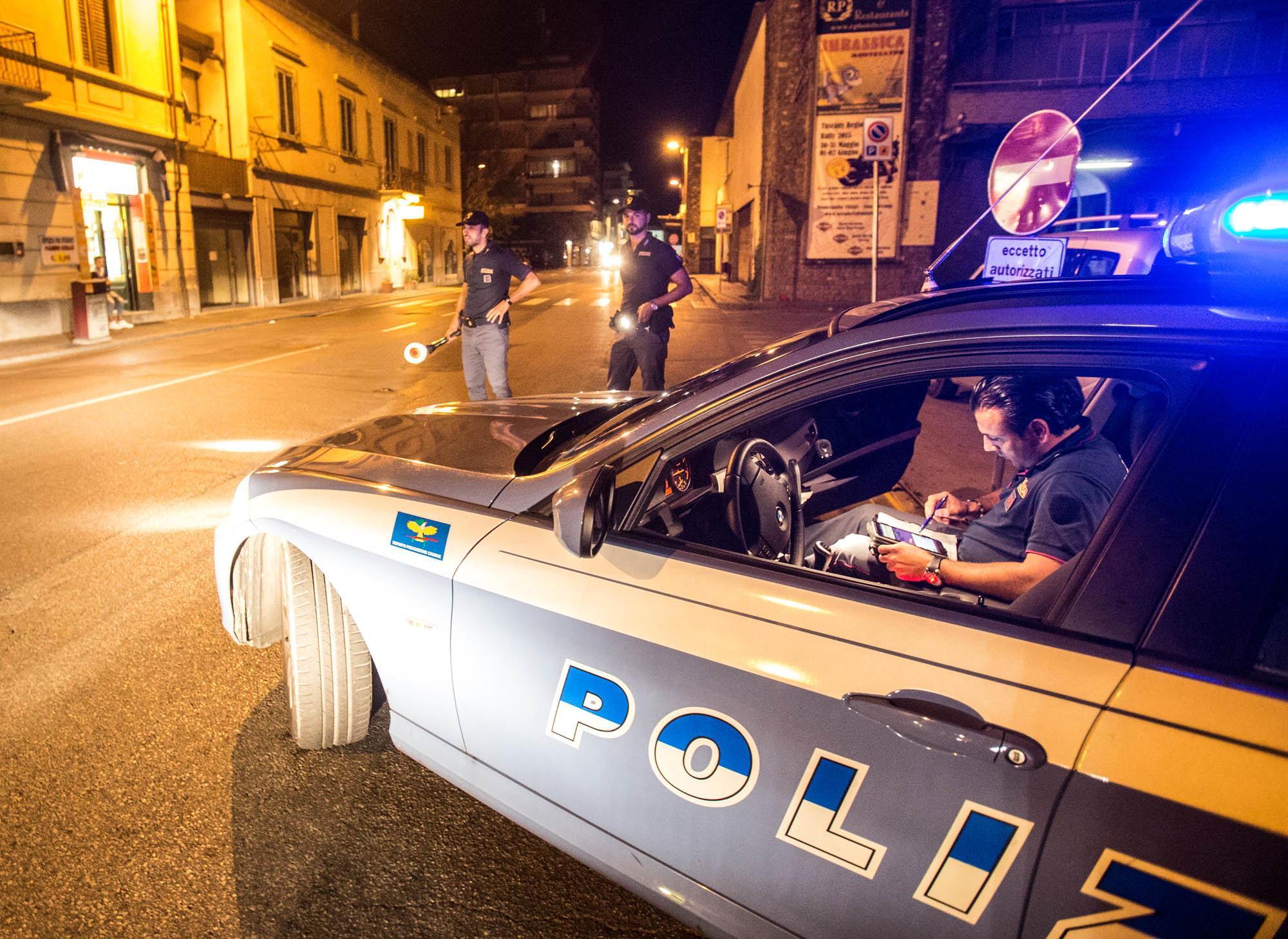Controlli della polizia in centro a Montecatini (foto di repertorio)