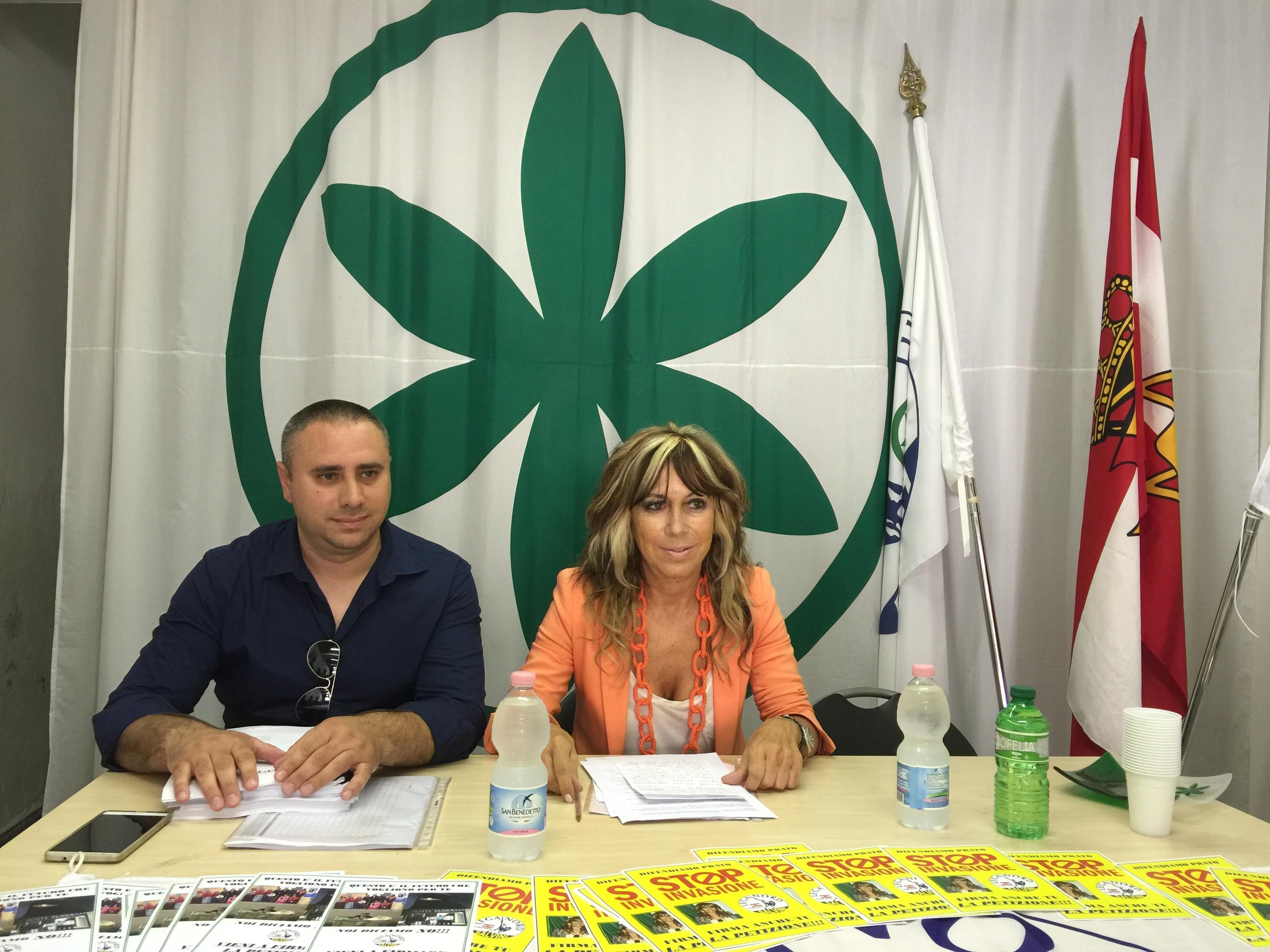 Enrico Zucchi, responsabile nazionale immigrazione e la coordinatrice Provinciale Patrizia Ovattoni
