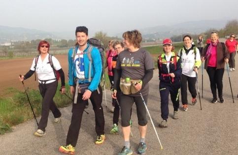 Marta4Kids a Grosseto, il viaggio d'amore di Chris a piedi lungo l'Italia