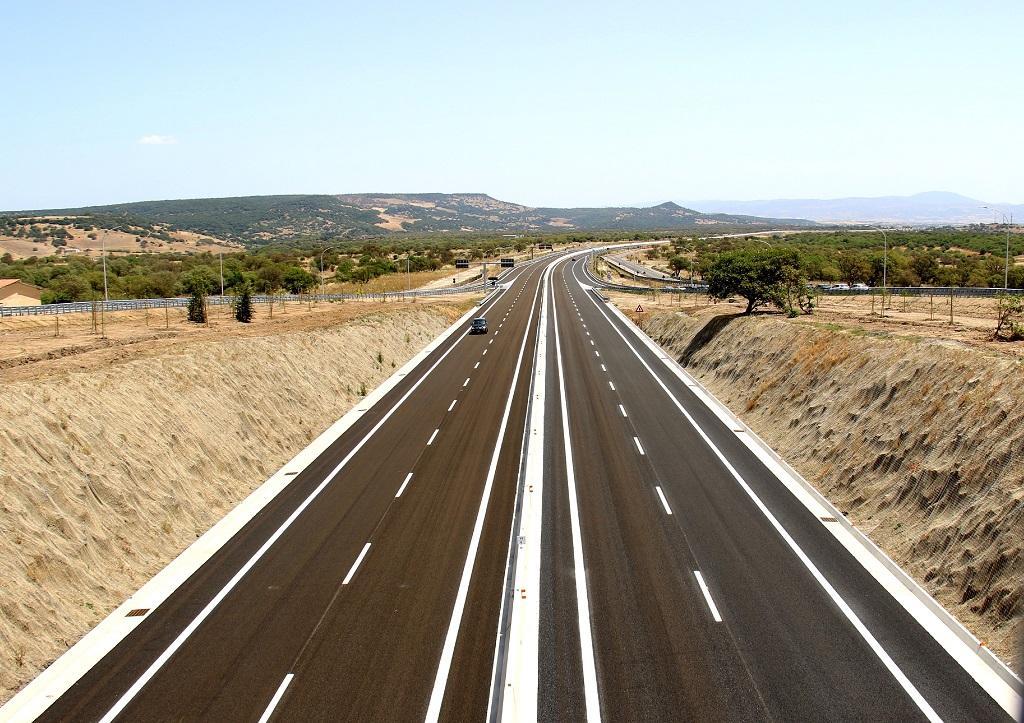 Strada direttissima "Sassari-Olbia", il ministro Delrio inaugura quattro lotti 
