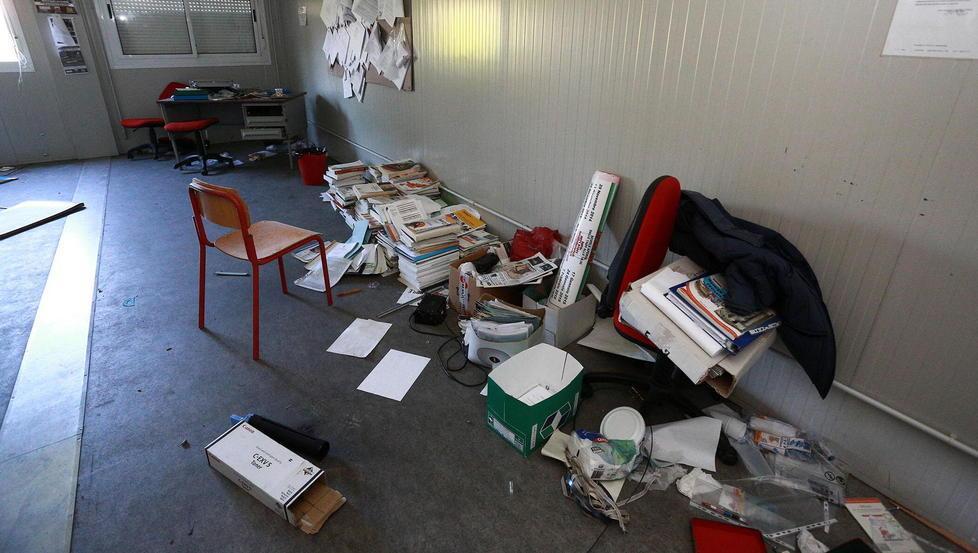 Scuola-container rifugio di vandali e disperati 