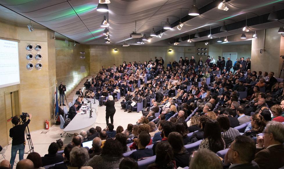 Con meno studenti anche i fondi si riducono 