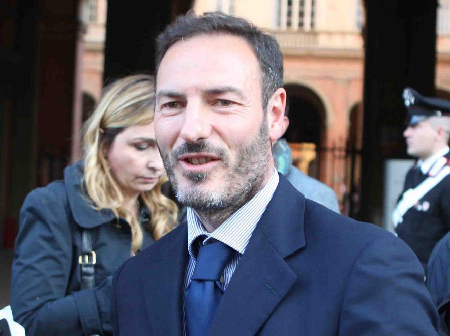 Un colpo di bianchetto sulle frasi scomode 