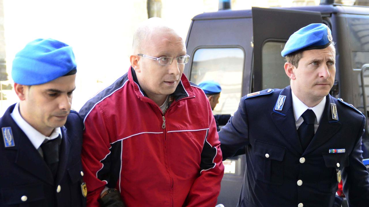 Gianluca Lotti arrestato dopo l'omicidio di Tarabori
