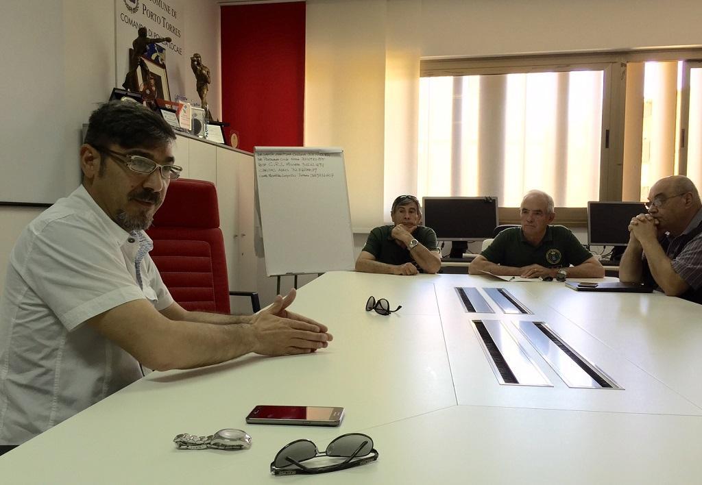 Il vice sindaco Sebastiano Sassu con la compagnia barracellare