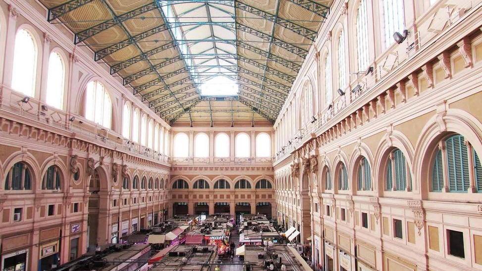 Da oggi il mercato aperto anche di notte