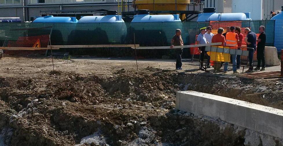 Il Comune invia i tecnici al sottopasso dei rifiuti 