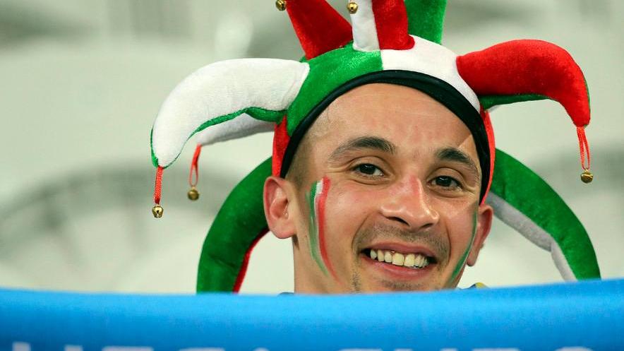 Caccia al biglietto: il muro azzurro a Saint Denis ci sarà