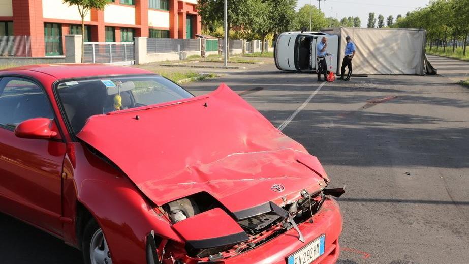 Scontro alla Graziosa, 38enne ferito