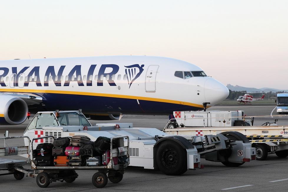 Brexit, Ryanair e Easyjet nei guai:  caro biglietti e meno collegamenti con la Sardegna