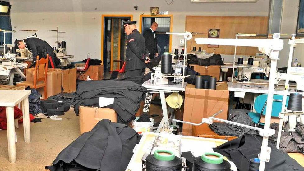 Cinque lavoratori al nero: azienda chiusa