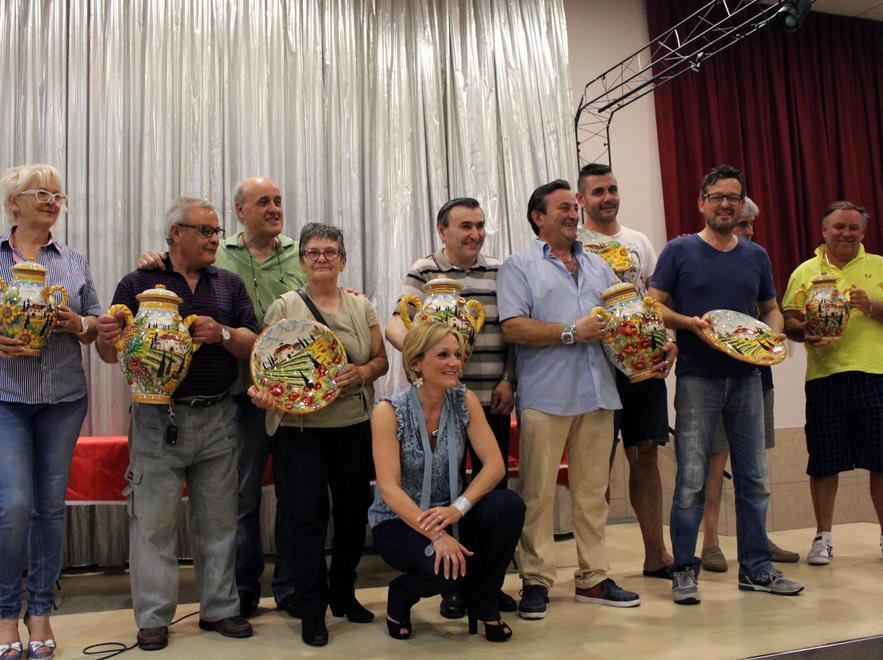 Al circolo Arci, dove giocare a carte ha un sapore antico 