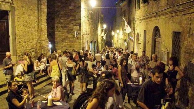 “Notte romantica” tra menu e musica per le vie del borgo