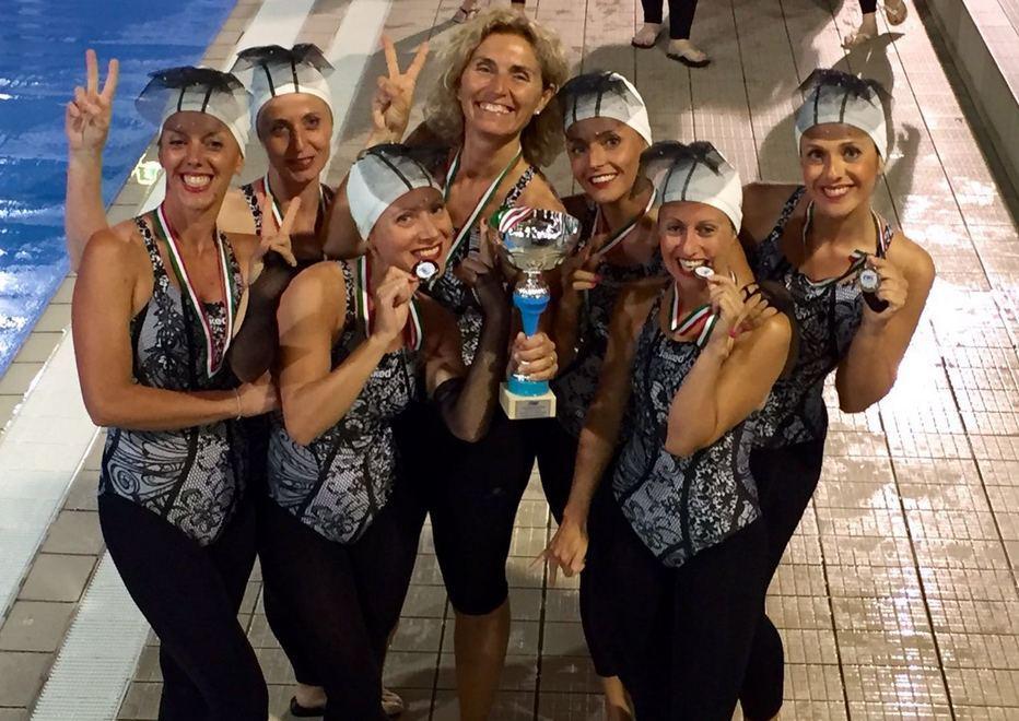 Fitness in piscina, che brave le apuane 