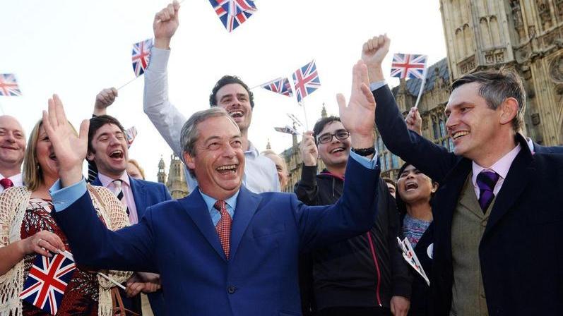 Il Regno Unito se ne va Si dimette Cameron Crollano tutte le Borse