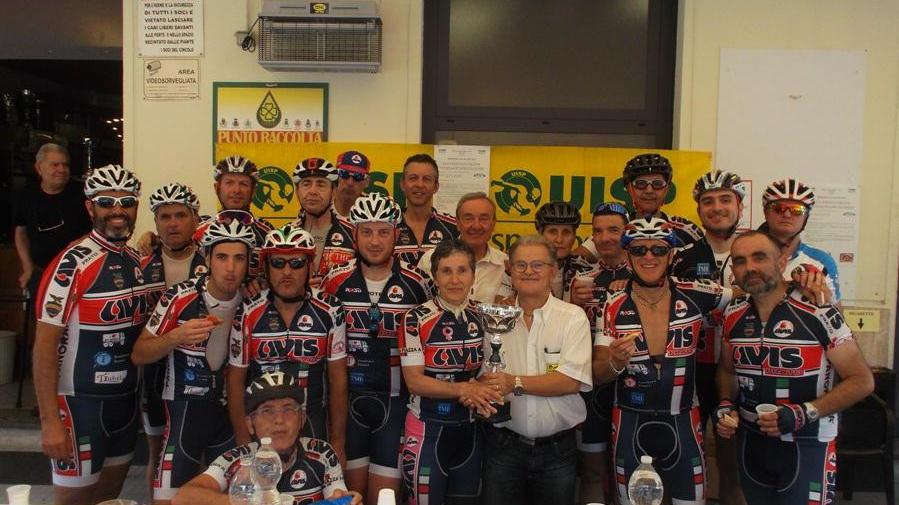 Un gruppo di partecipanti alla "Cantucciata"