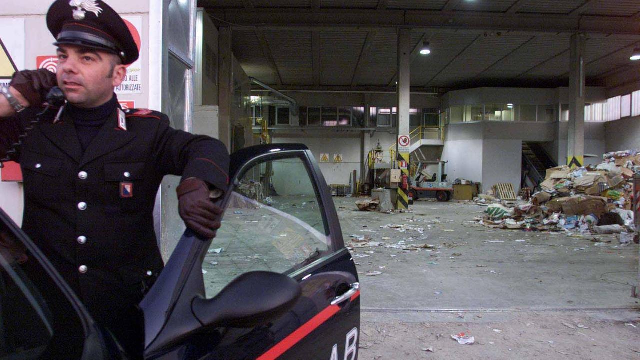 Un intervento dei carabinieri all’interno di Geofor (foto di repertorio)
