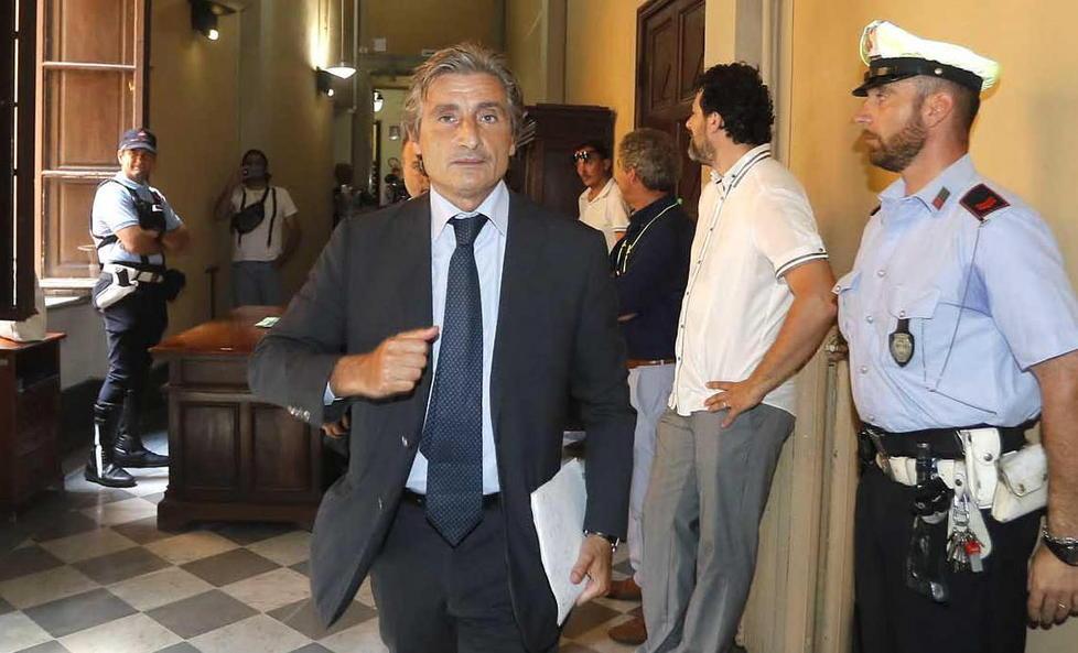 Lucchesi: o compro tutto o andrò in un altro club 