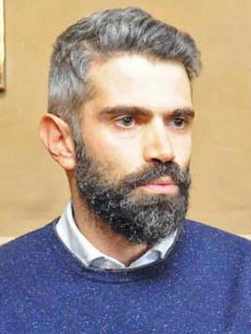 «Il vero razzismo è parcheggiarli così» 