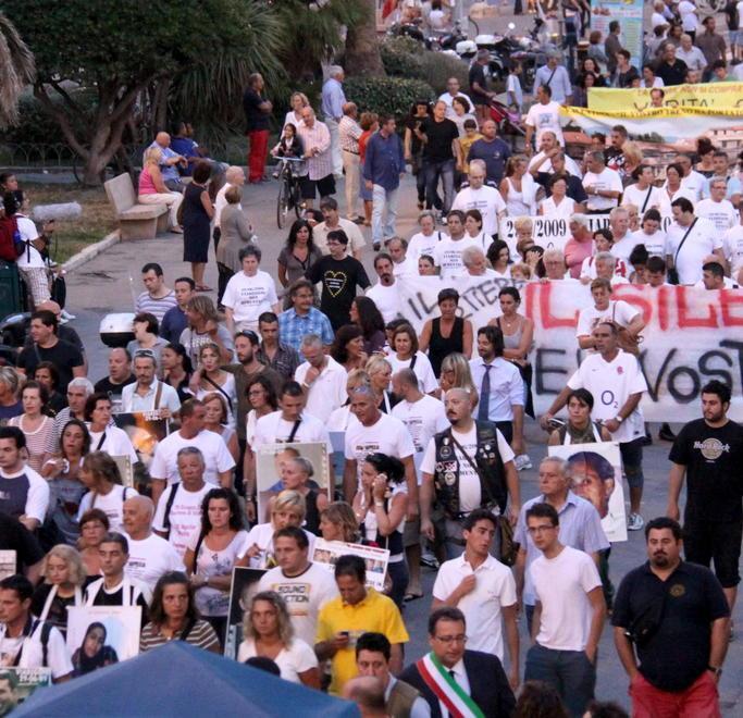 Sette anni dopo: tutti in corteo il 29 giugno sera