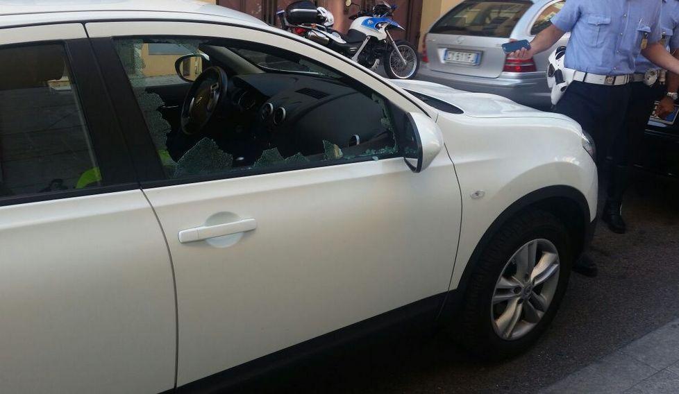 Ruba dentro un Suv: ladro arrestato dalla Municipale