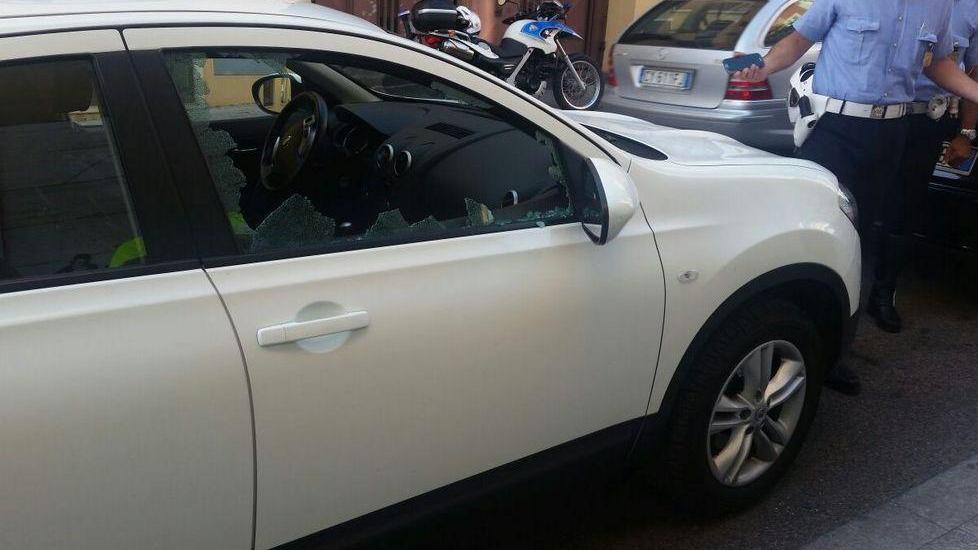 Ruba dentro un Suv: ladro arrestato dalla Municipale