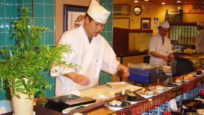 Turismo e nuovi lavori: la superstar è il sushiman 