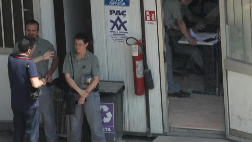 Le opposizioni: «Class action e dimissioni»