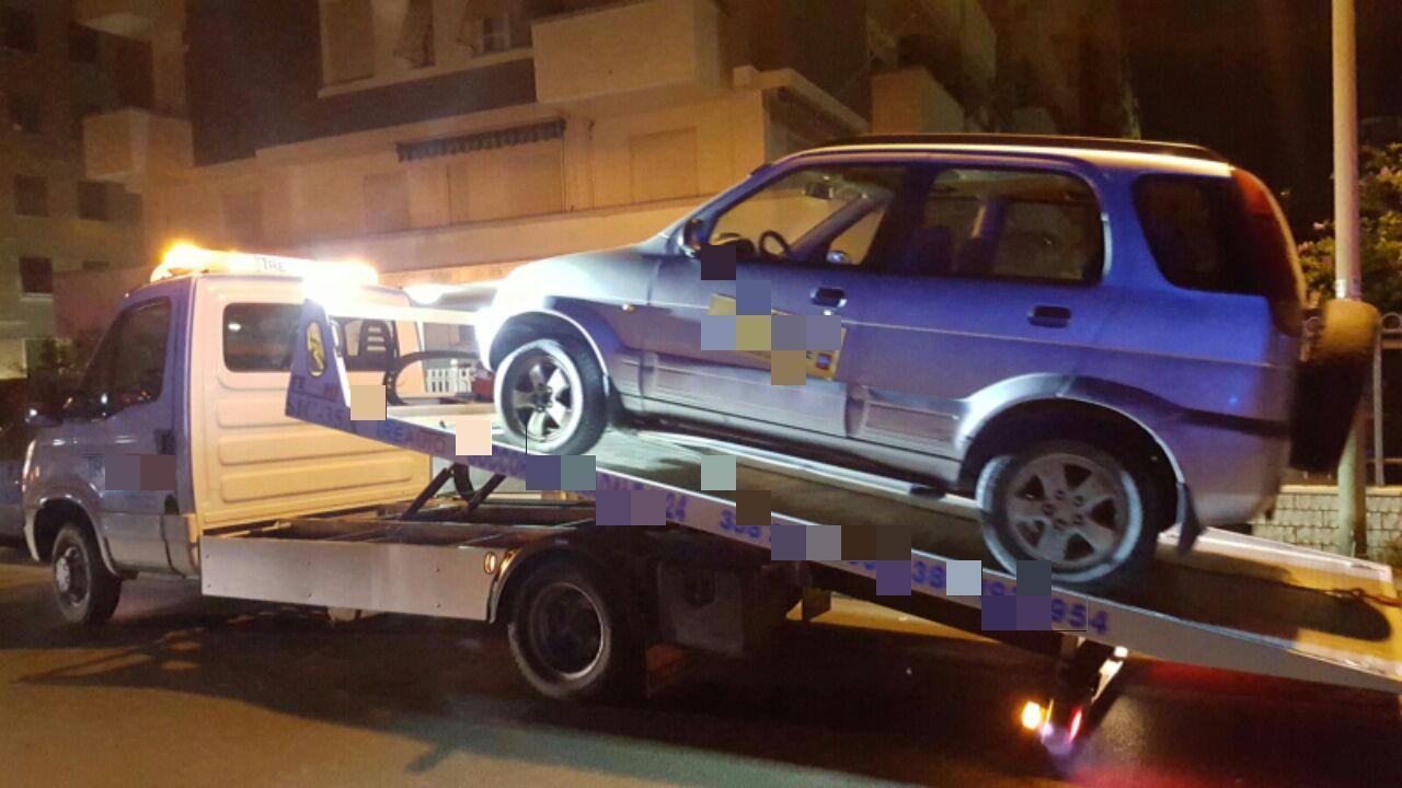 Carambola sull’auto in sosta: denunciata guardia volontaria