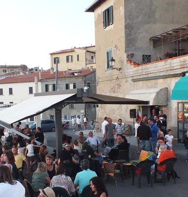 I gestori dei locali di Marina rivogliono i cassonetti dei rifiuti 