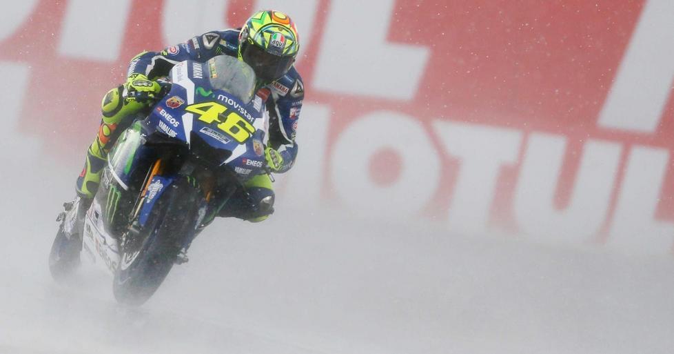 Valentino fa un buco nell’acqua 