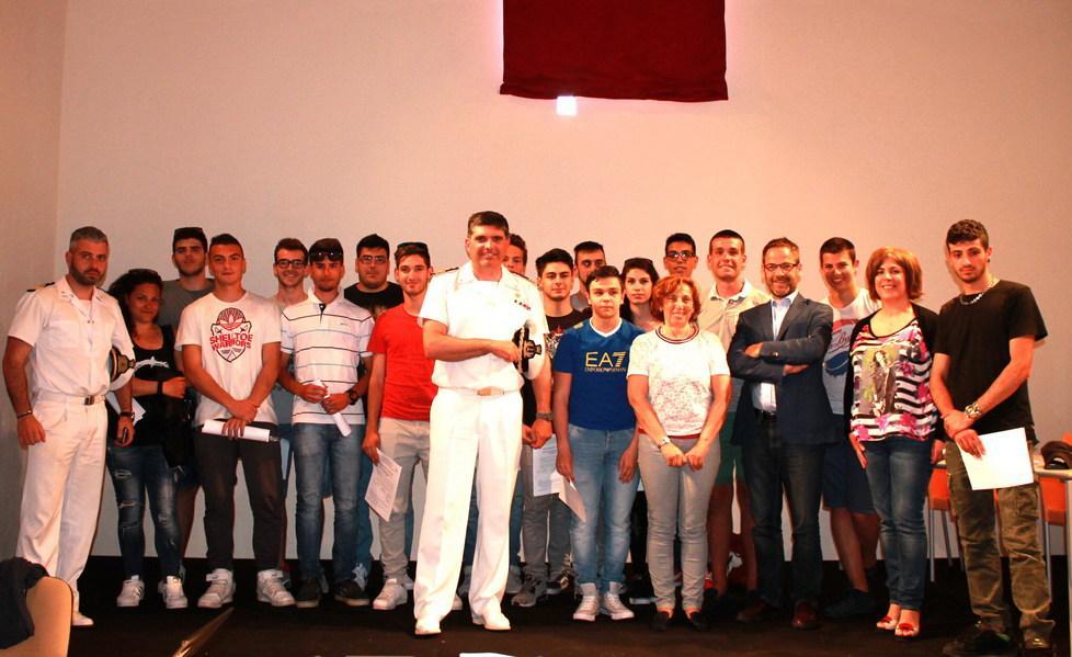 L’istituto nautico sui banchi della capitaneria 
