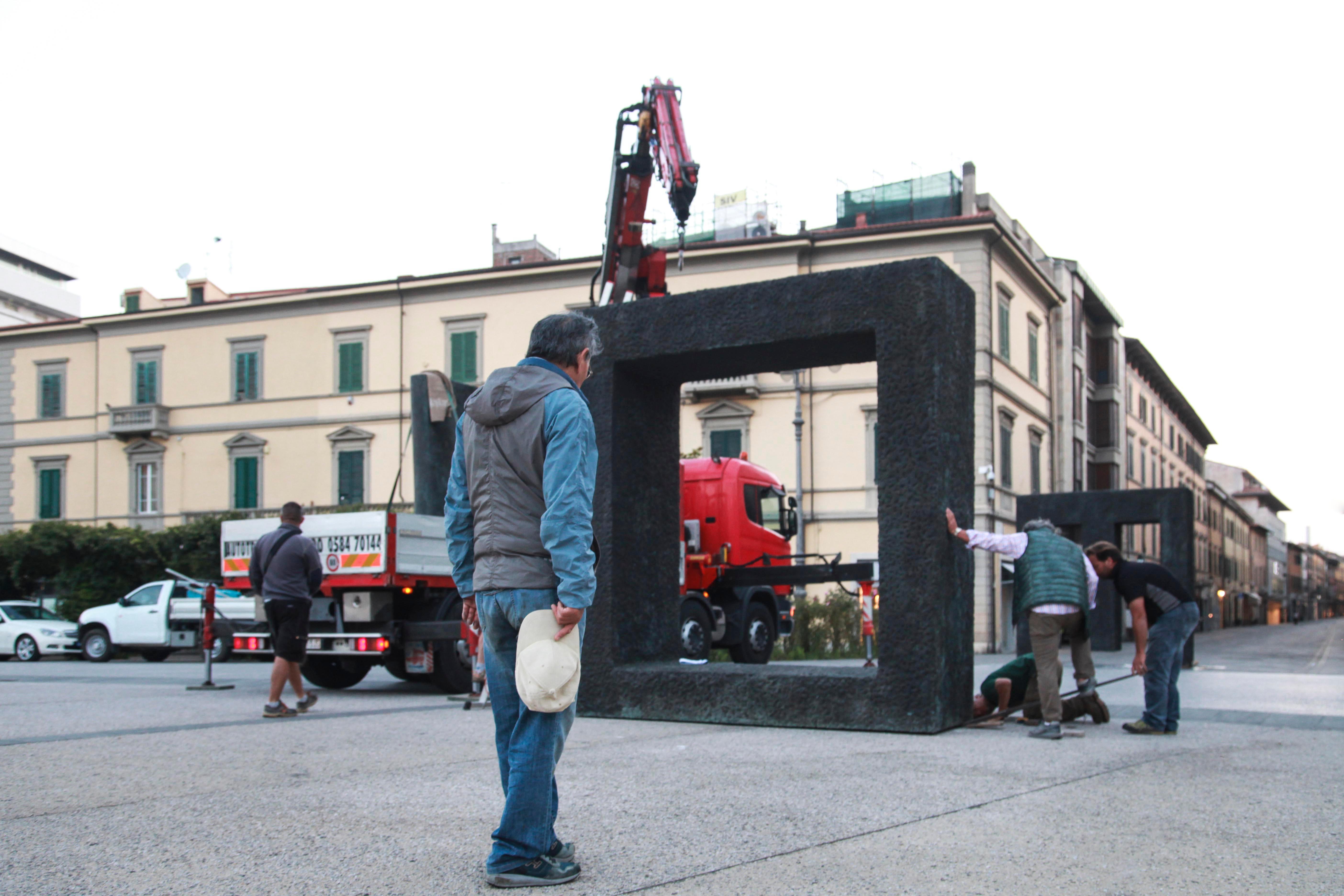 Un'opera di Yasuda in allestimento