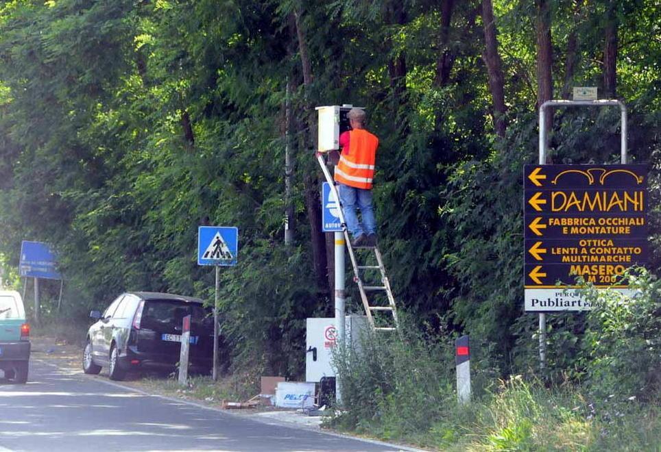 Spunta un autovelox a Terrarossa 