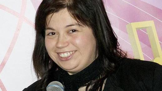 Apre a Buggiano un nuovo teatro e assume personale