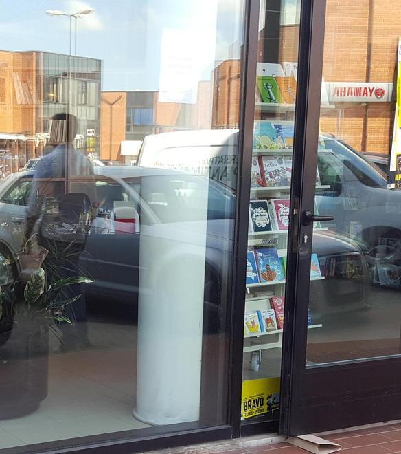 Ladri in libreria per 200 euro 