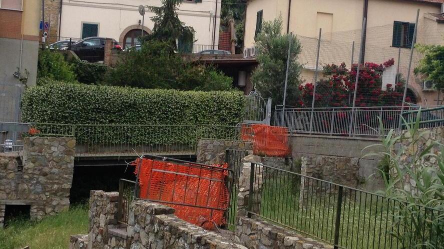 Passerelle, cantiere mai partito la rabbia dei residenti