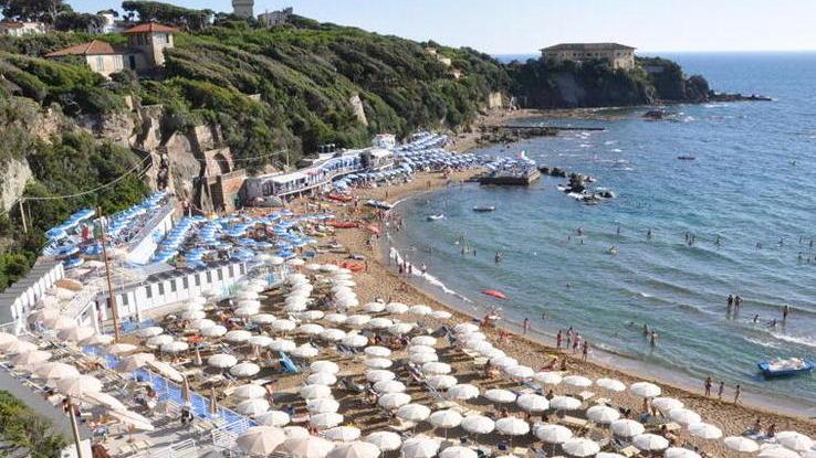 Tutto esaurito negli hotel boom di turisti sulla costa