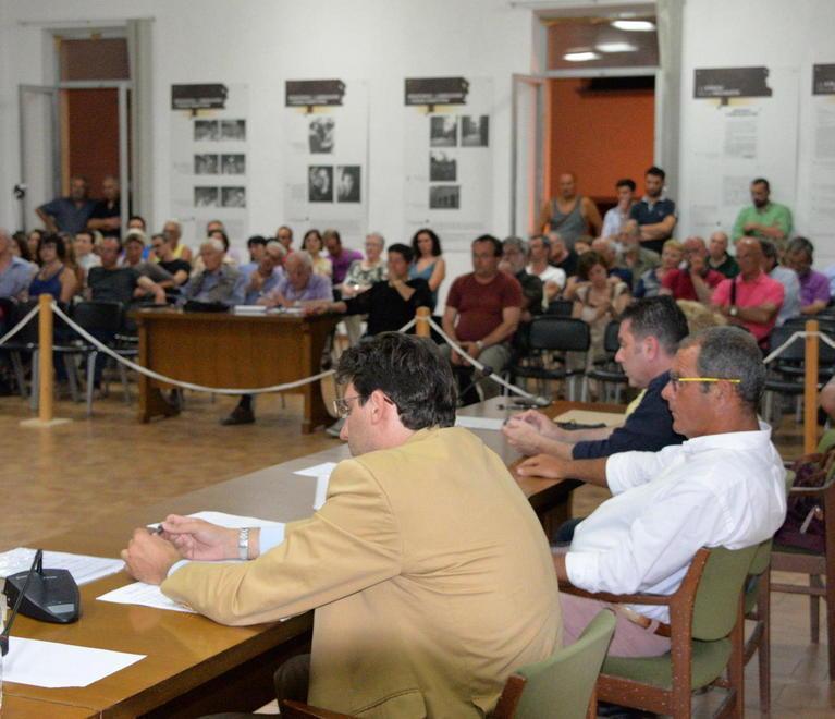 Bagarre sul bilancio 2016 Giuntini: «Sono in regola» 