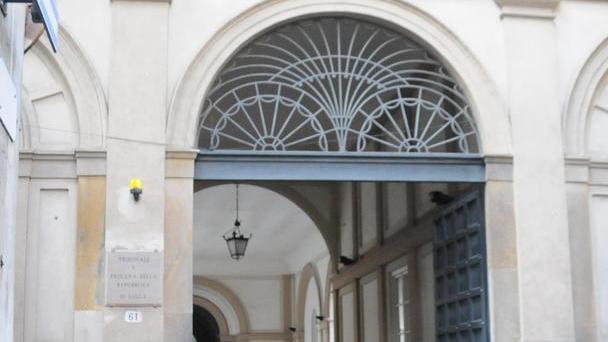 Raggira una vedova, geometra nei guai