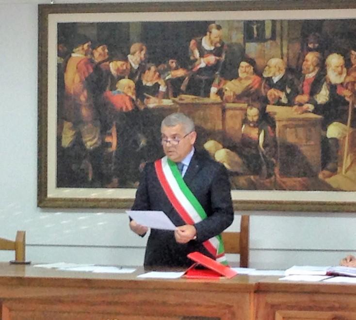 Razzìa nella scuola Pintor, scoppiano le polemiche 